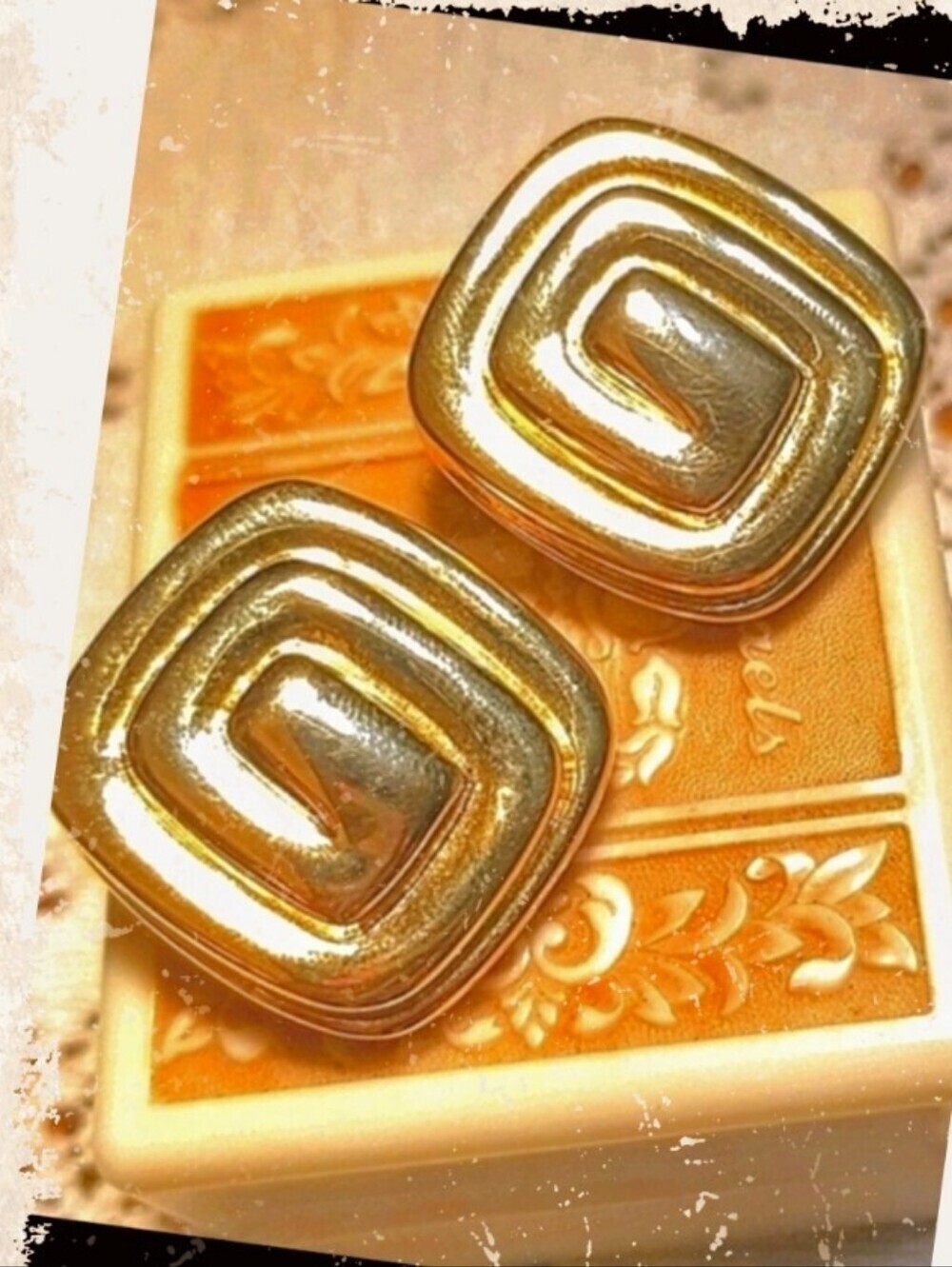 VTG GIVENCHY PARIS NEW YORK logo earrings - Picture 2 of 5